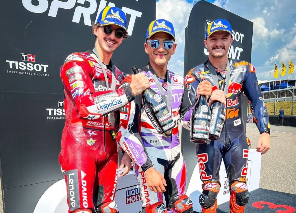 Benarkah Bahan Baju Balap MotoGP Terbuat dari Kulit Hewan Langka Kanguru? Ini&nbsp;Faktanya