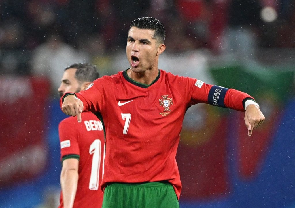 4 Atlet Bintang Dunia yang Ternyata Dikontrak Seumur Hidup oleh Brand Nike, Nomor 1 Cristiano&nbsp;Ronaldo!