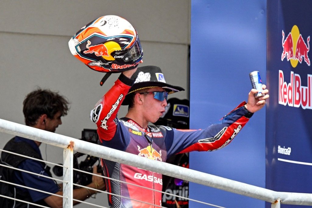 Ada Peran Pedro Acosta dalam Keberhasilan KTM Rekrut Enea Bastianini dan Maverick Vinales untuk MotoGP&nbsp;2025